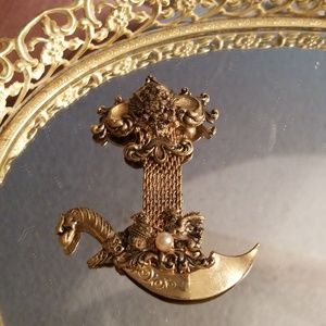 Crest,Pegasus, Gargoyle Lockness Sword Brooch